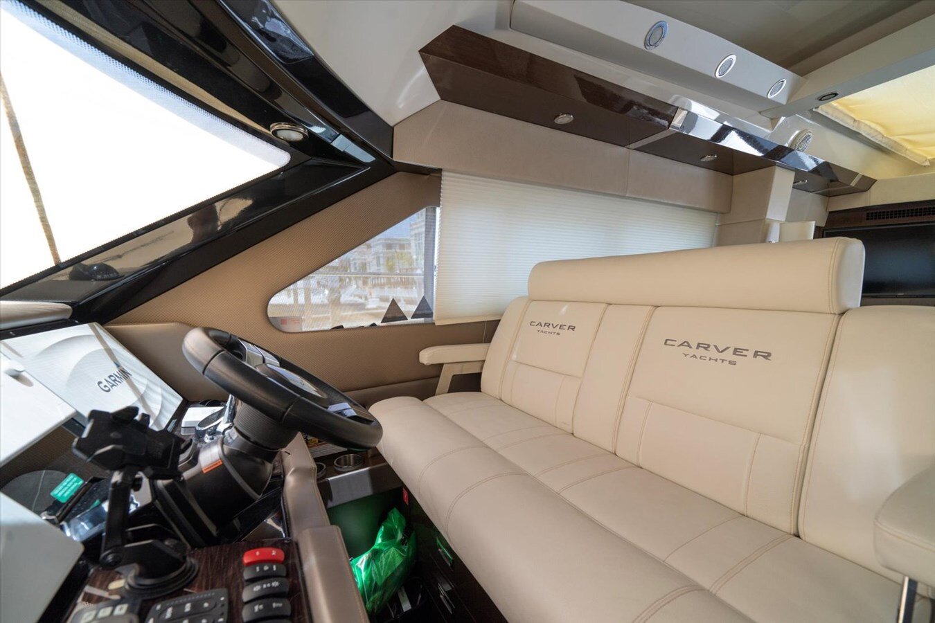 2018-carver-yachts-52-5b94e4