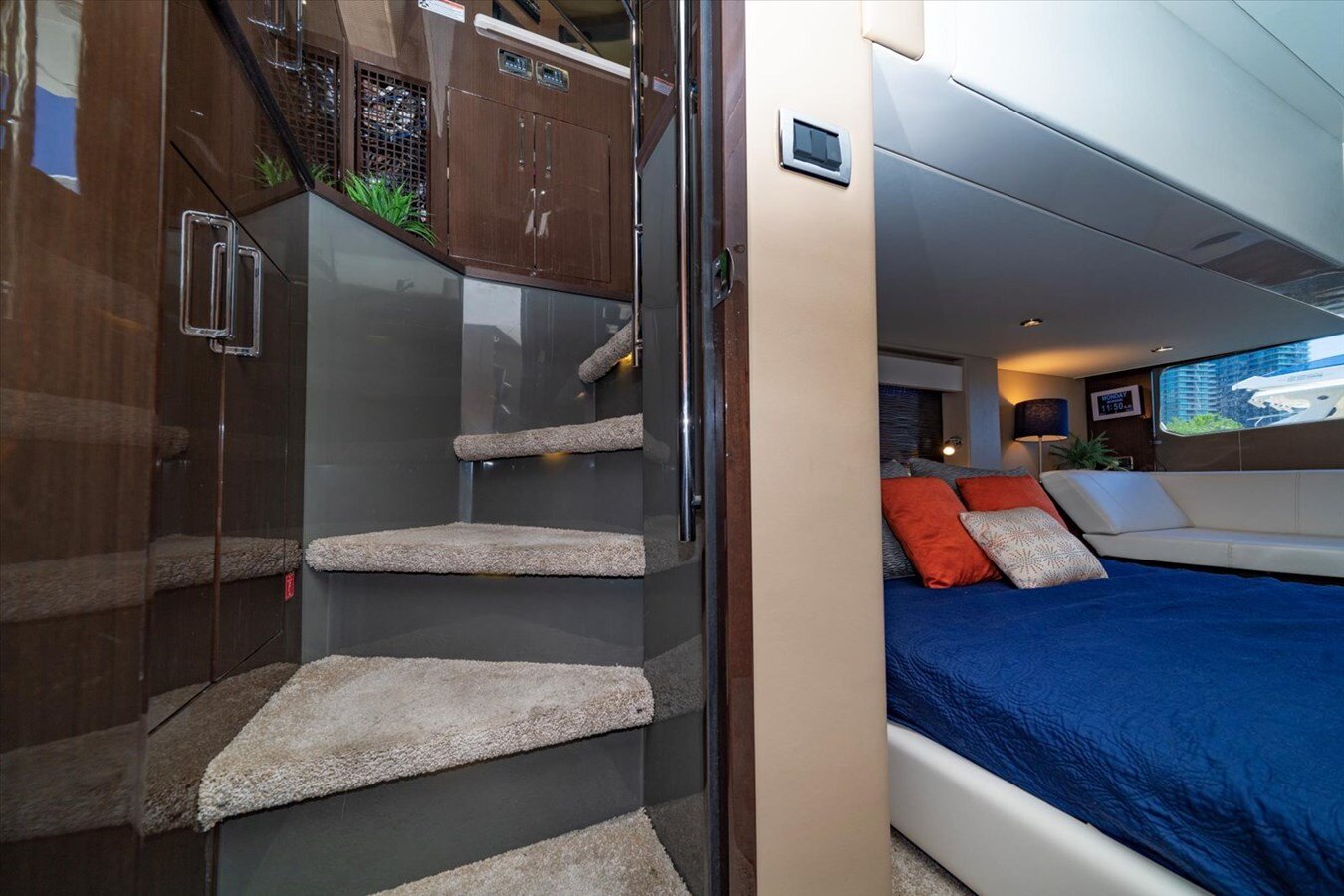 2018-carver-yachts-52-5b94e4