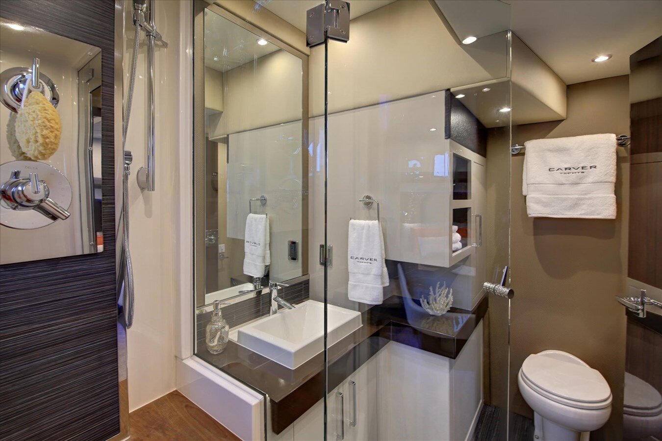 2018-carver-yachts-52-5b94e4