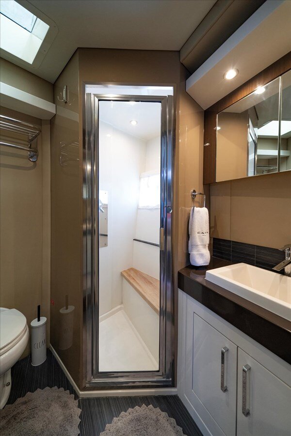 2018-carver-yachts-52-5b94e4