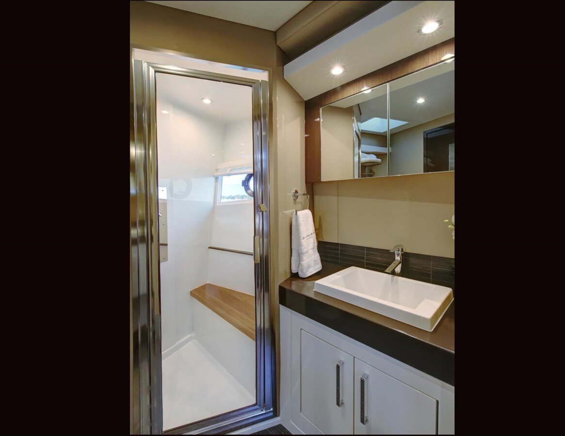 2018-carver-yachts-52-5b94e4