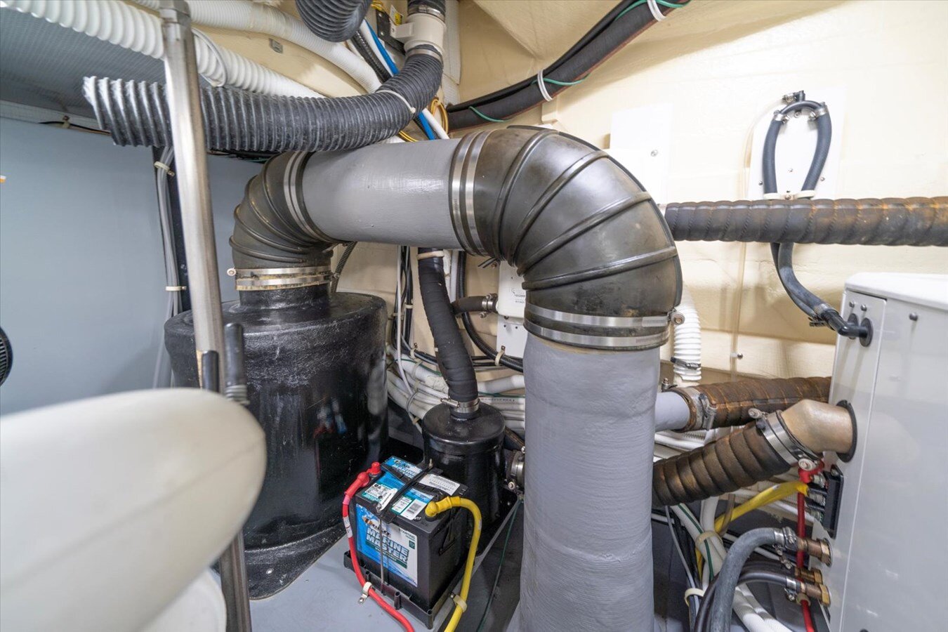 2018-carver-yachts-52-5b94e4