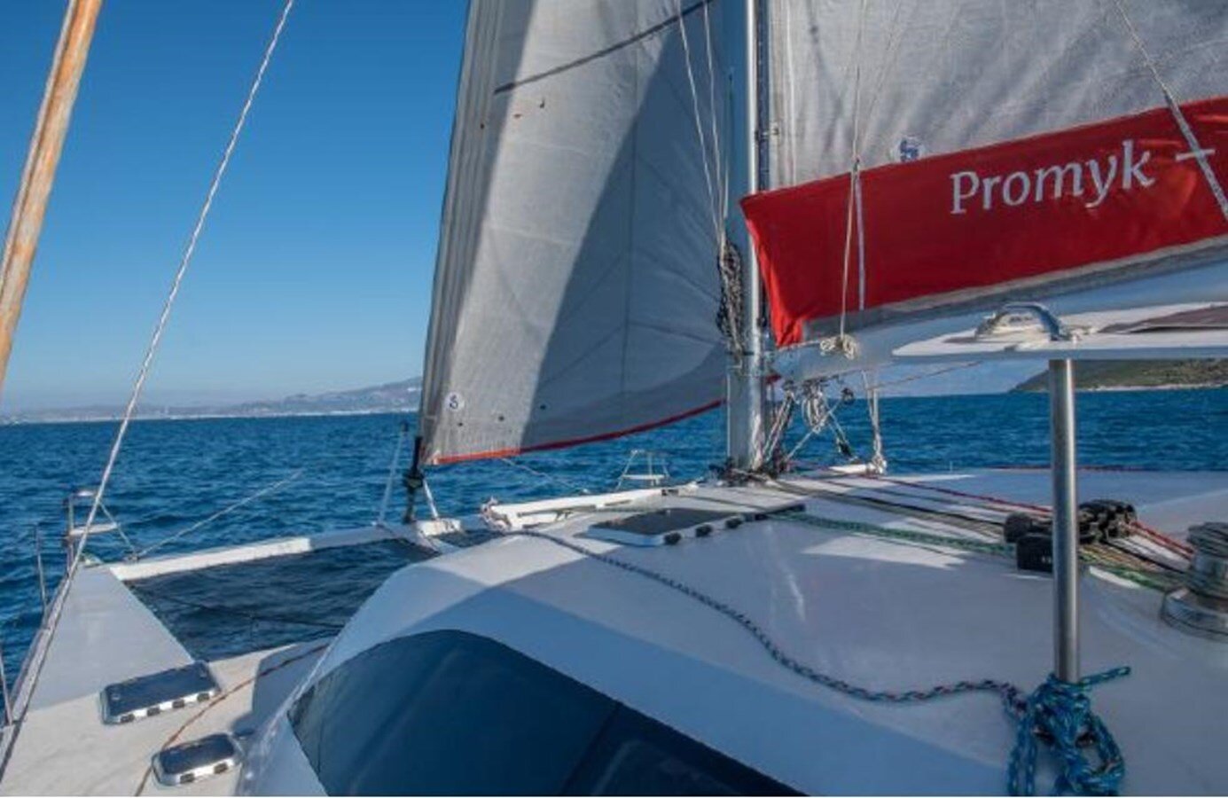 2018-catamaran-50-51b58b