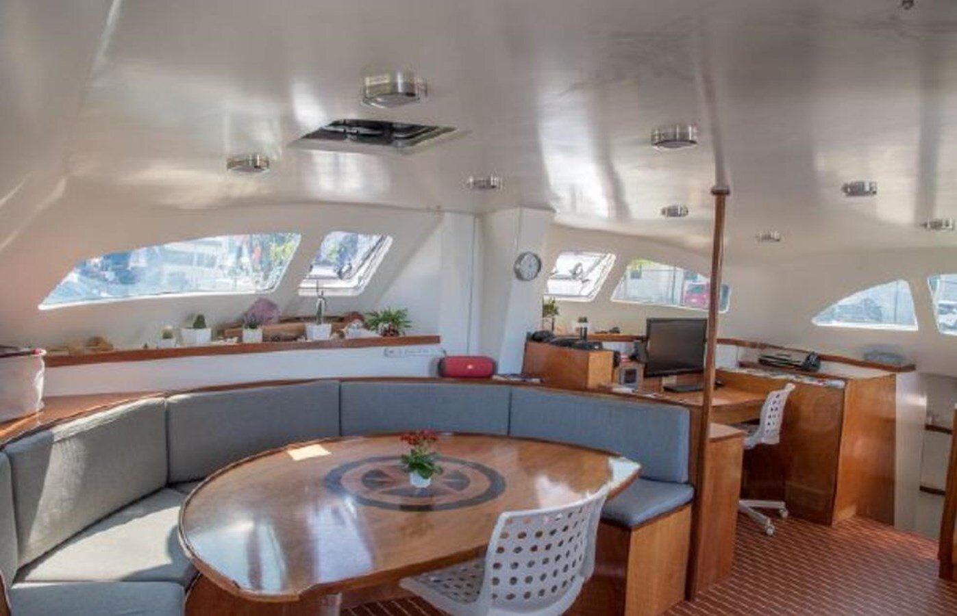 2018-catamaran-50-51b58b