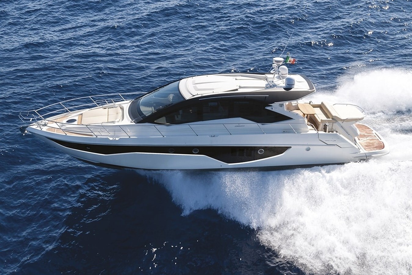 2018-cranchi-60-10-85a260