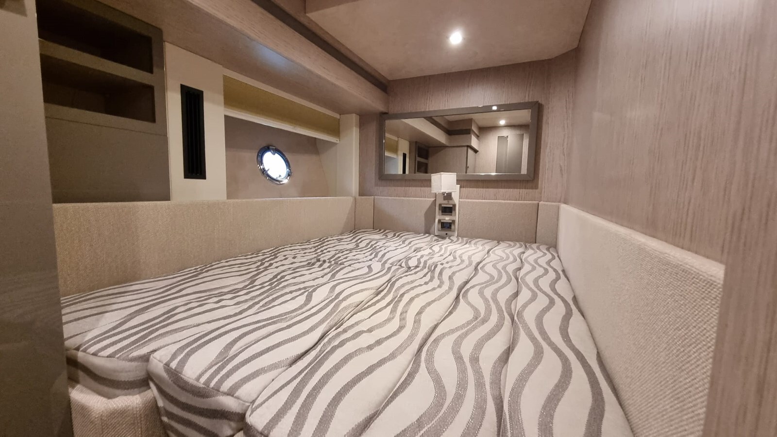 2018-cranchi-60-10-85a260