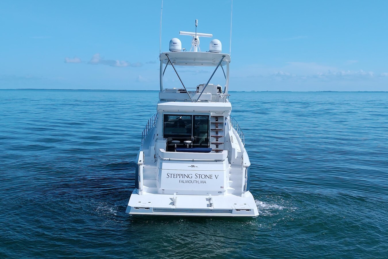 2018-cruisers-yachts-54-6af1b0