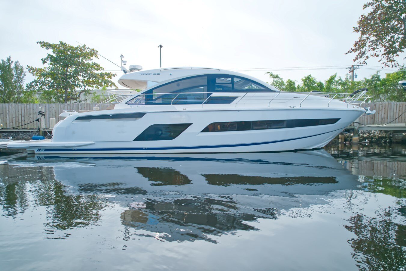 2018-fairline-53-fe39b5