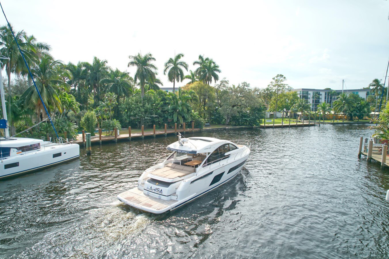 2018-fairline-53-fe39b5