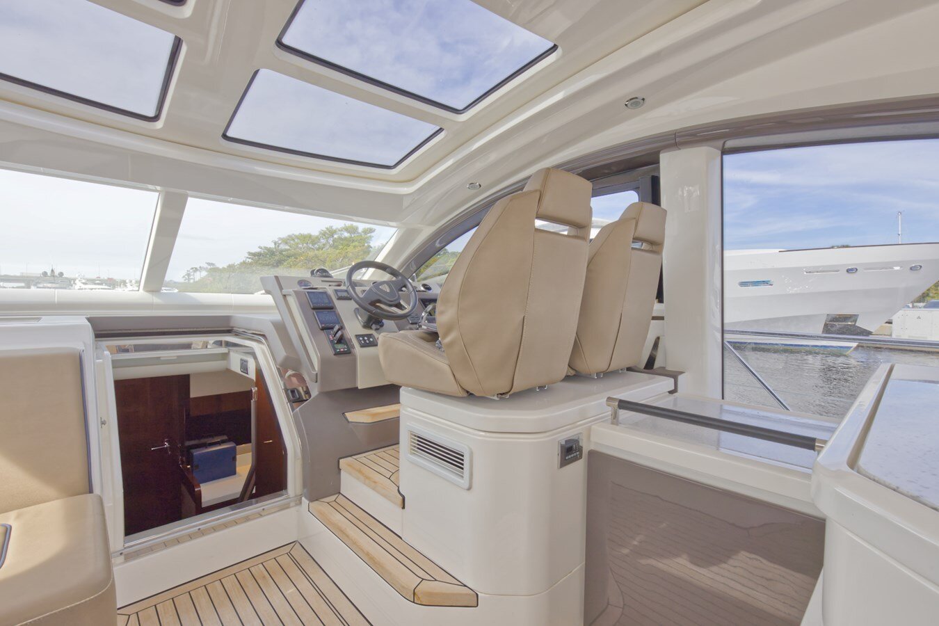 2018-fairline-53-fe39b5