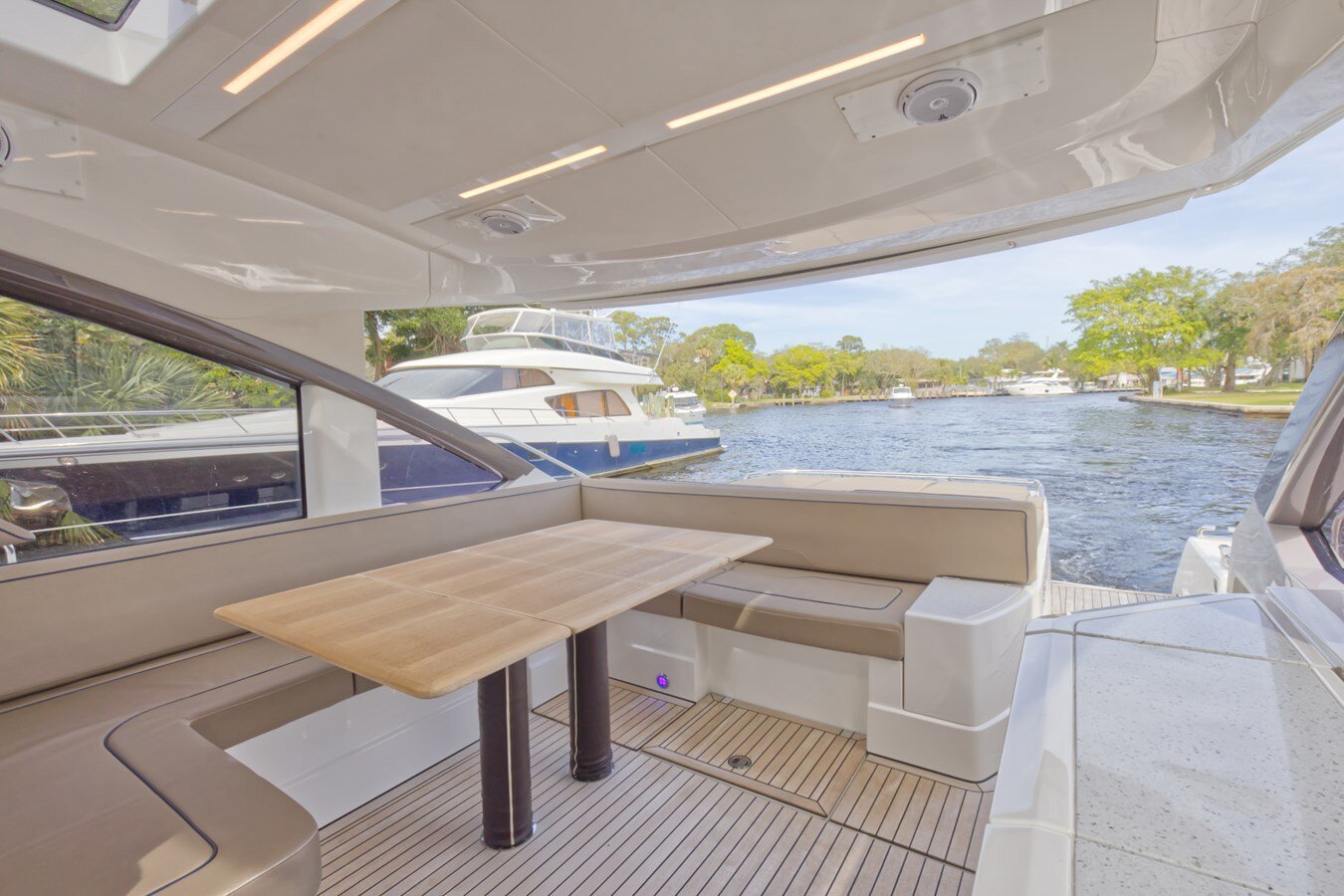 2018-fairline-53-fe39b5