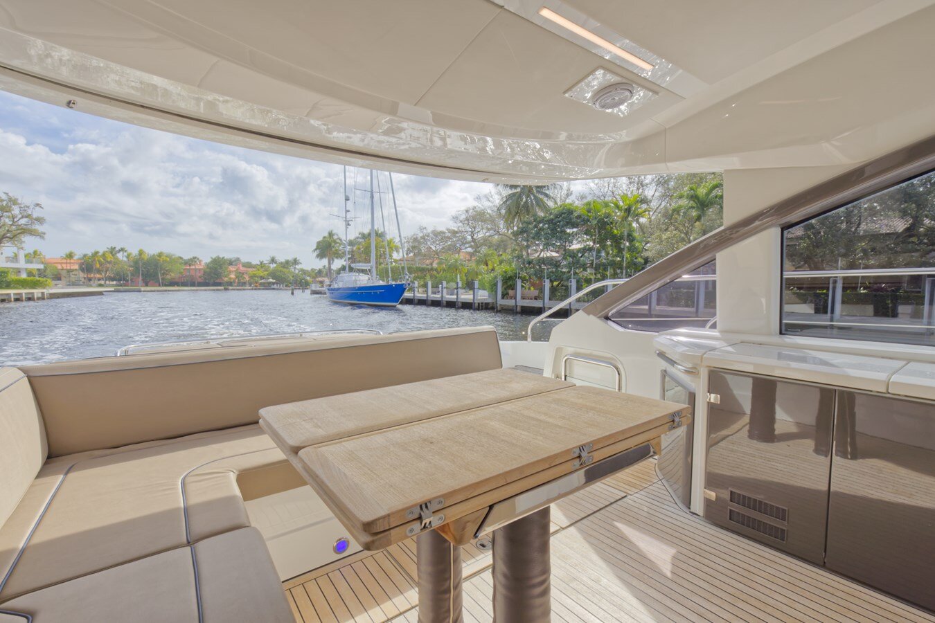 2018-fairline-53-fe39b5