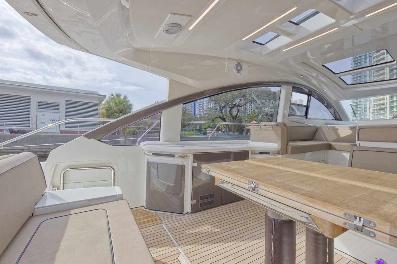 2018-fairline-53-fe39b5