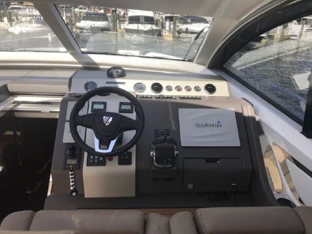 2018-fairline-55-6-1bcf5b