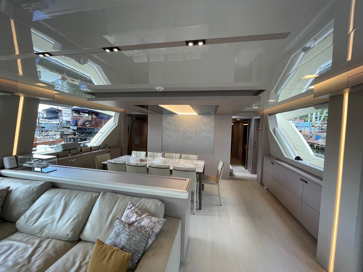 2018-ferretti-custom-line-108-55fe8c