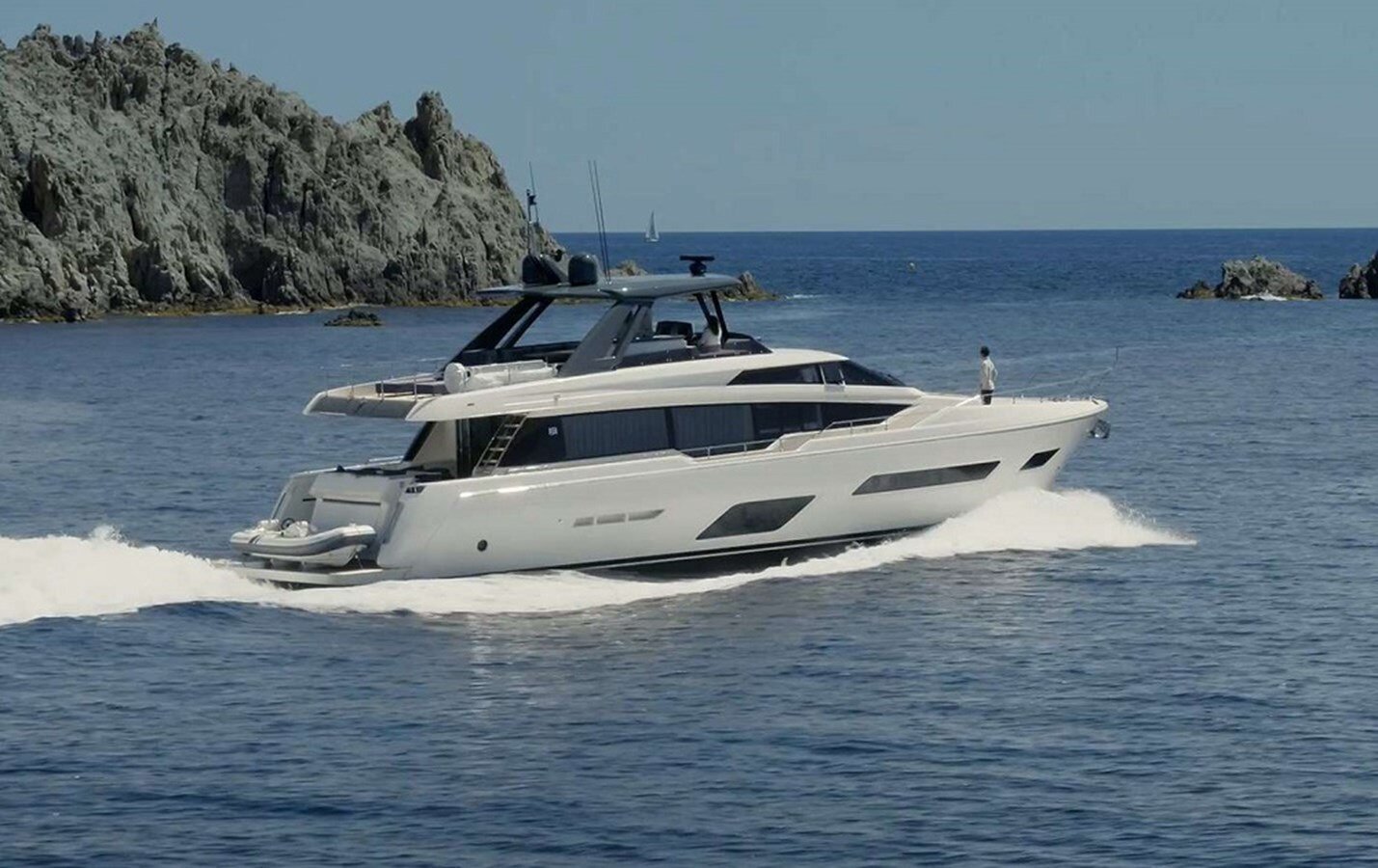 2018-ferretti-yachts-78-10-5f5606