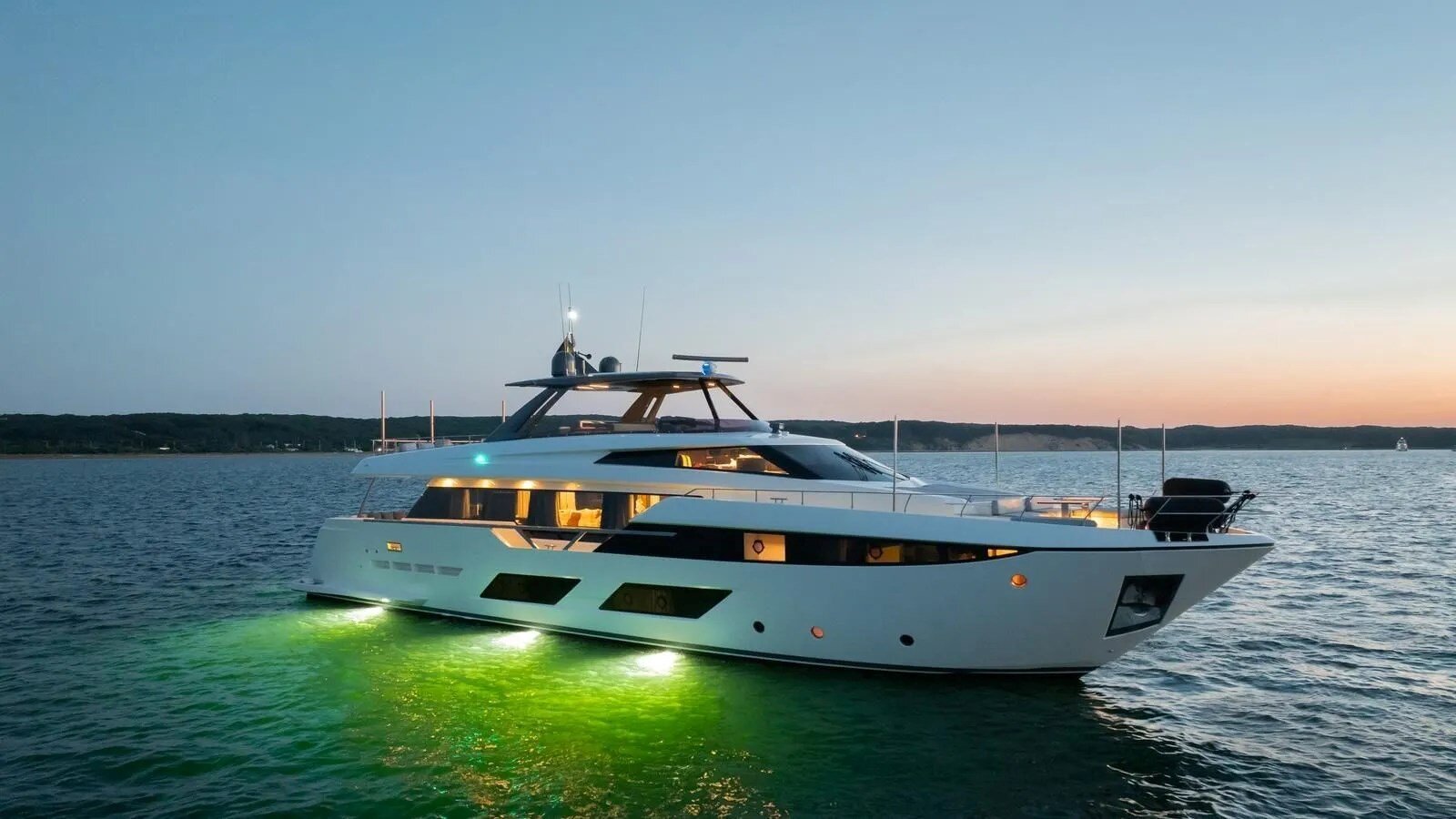 2018-ferretti-yachts-92-52d755