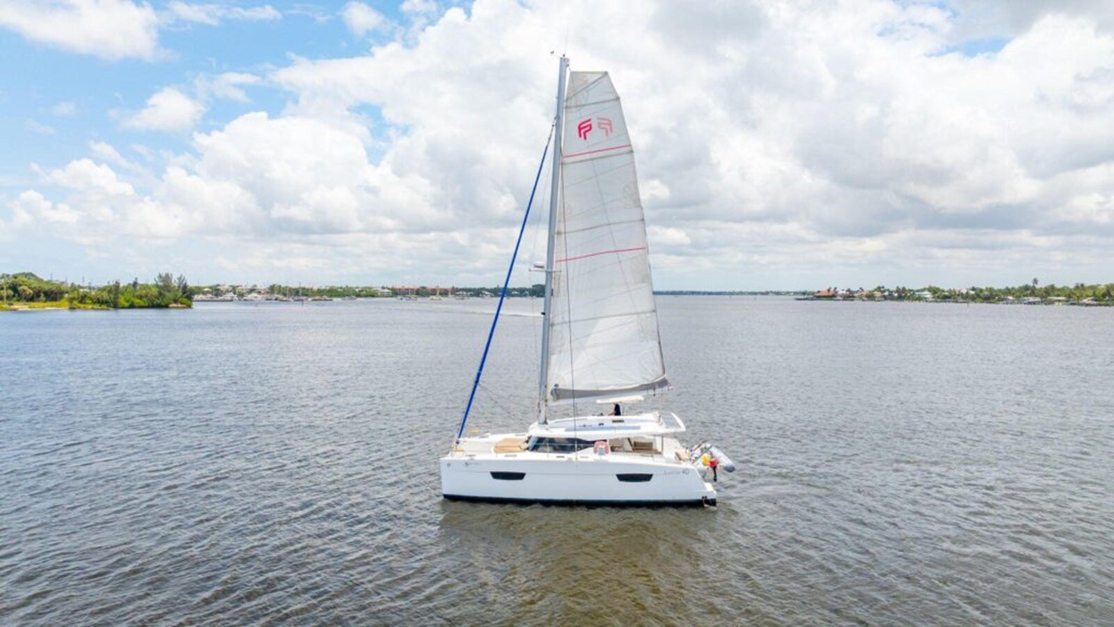 2018-fountaine-pajot-40-f39e22