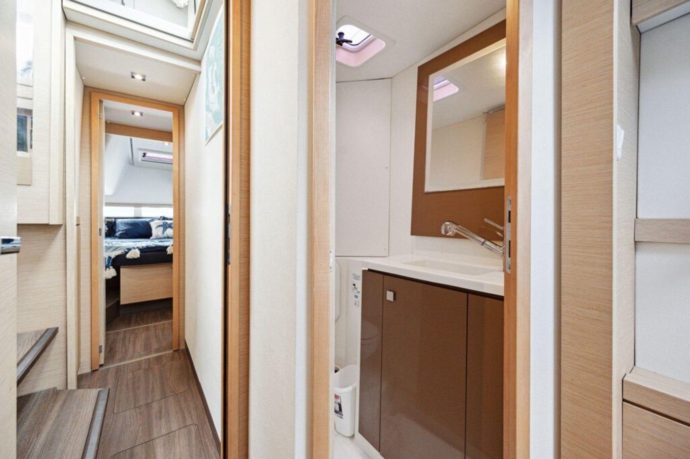 2018-fountaine-pajot-40-f39e22
