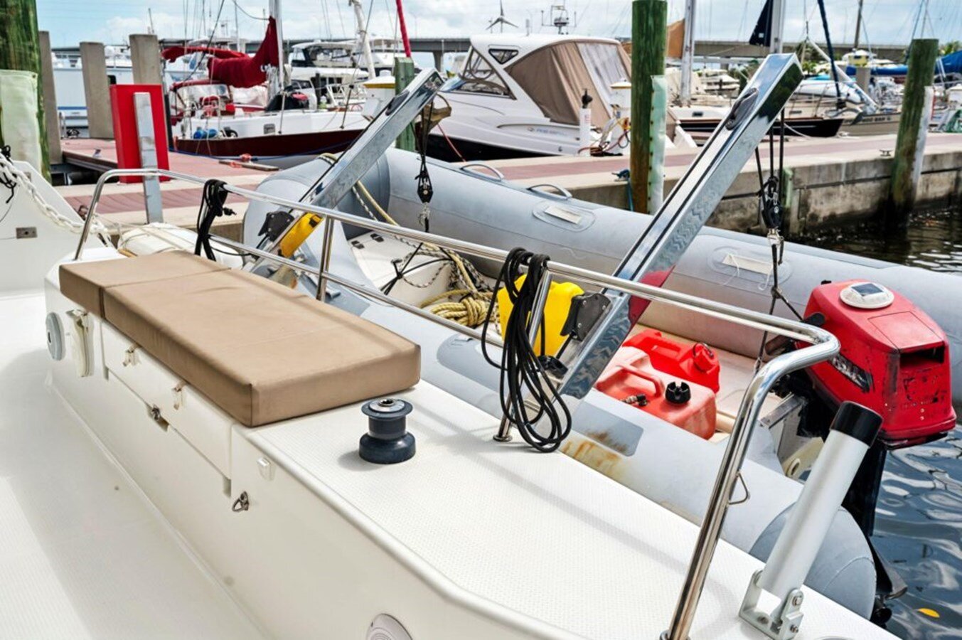 2018-fountaine-pajot-40-f39e22