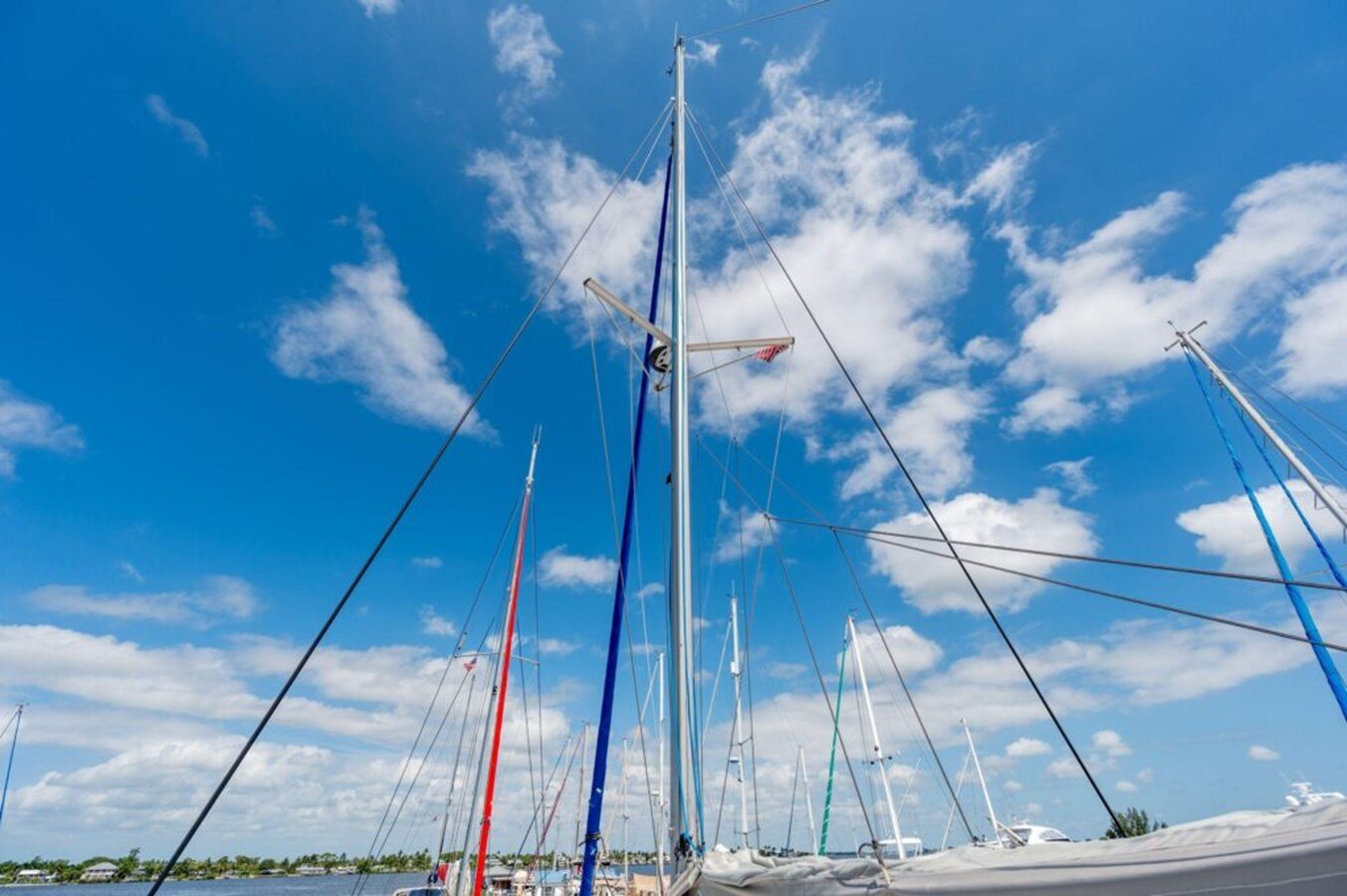 2018-fountaine-pajot-40-f39e22