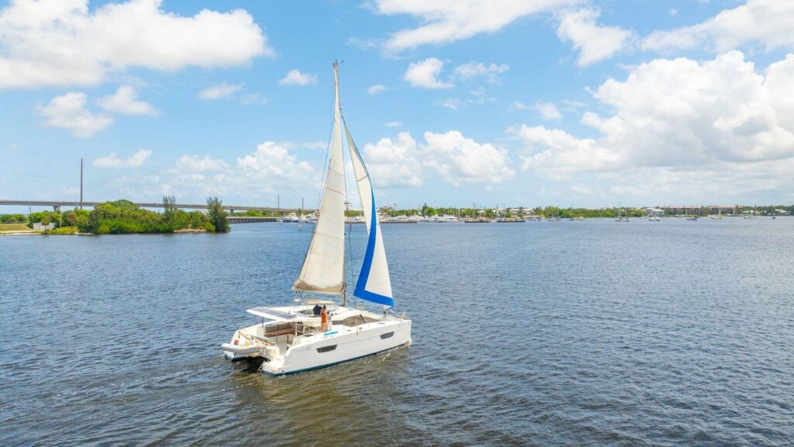 2018-fountaine-pajot-40-f39e22