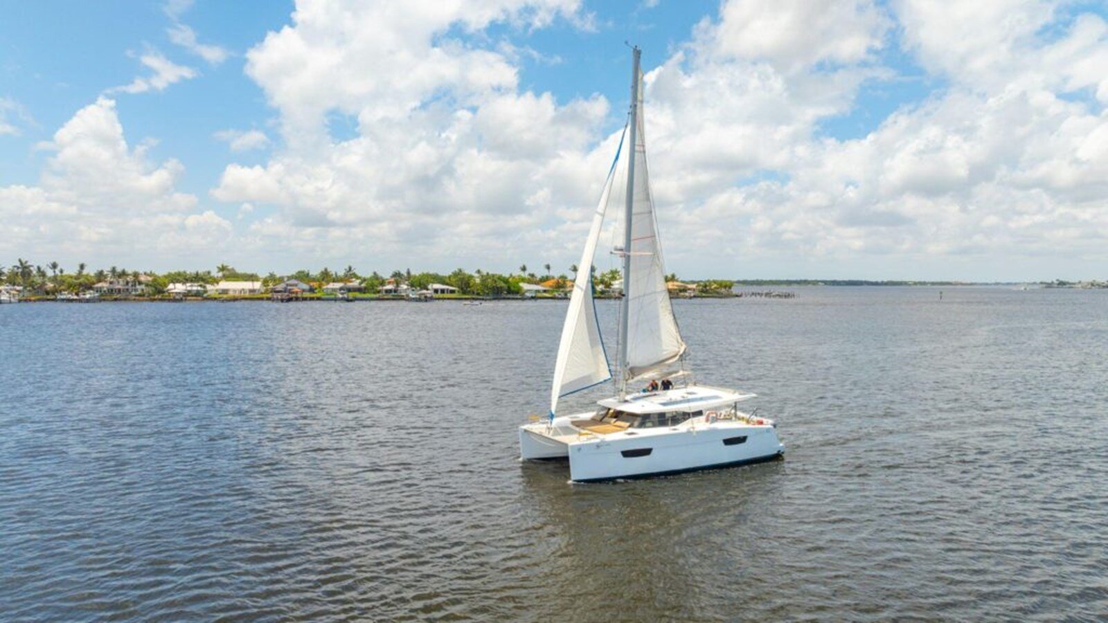 2018-fountaine-pajot-40-f39e22