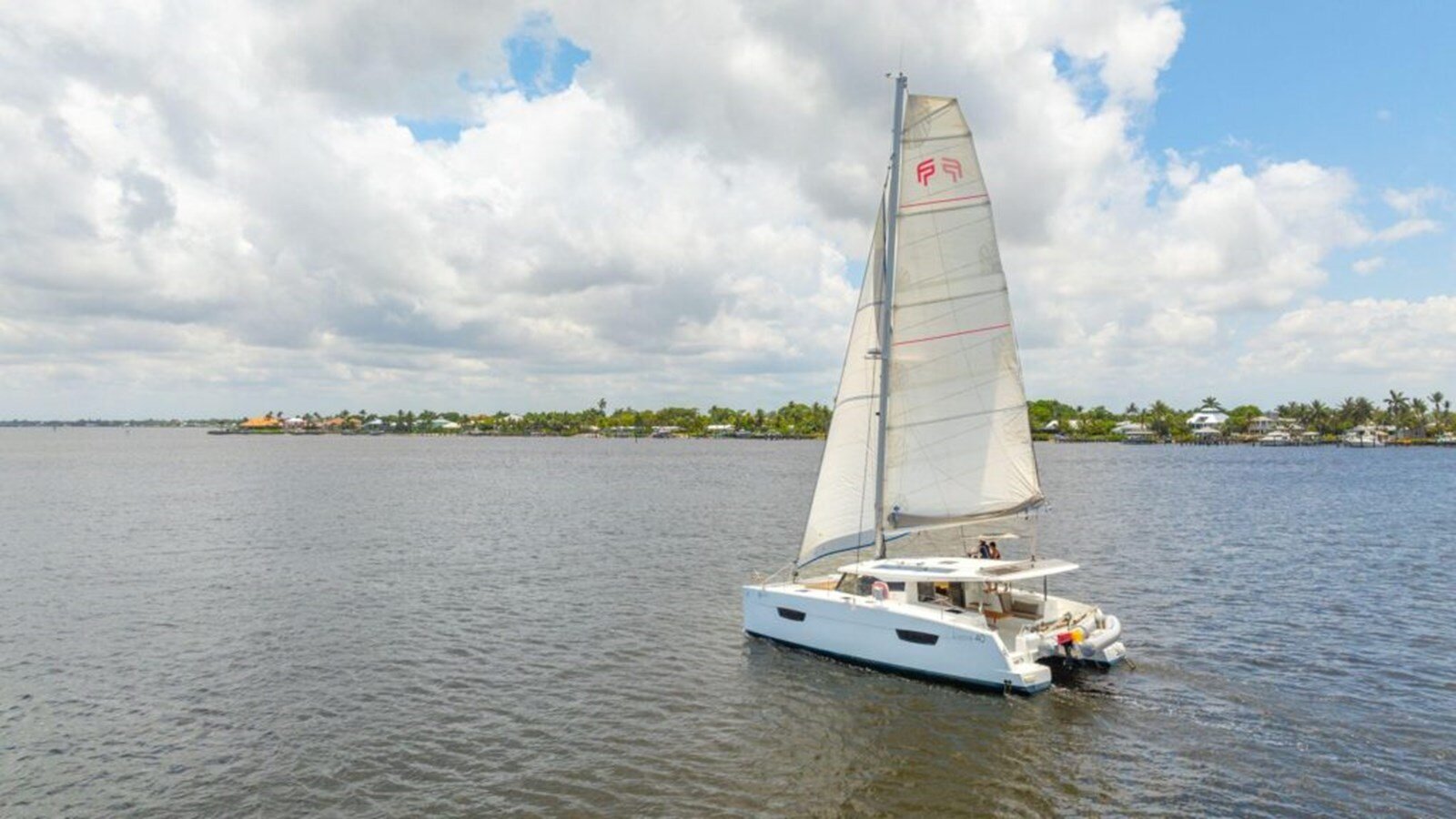 2018-fountaine-pajot-40-f39e22