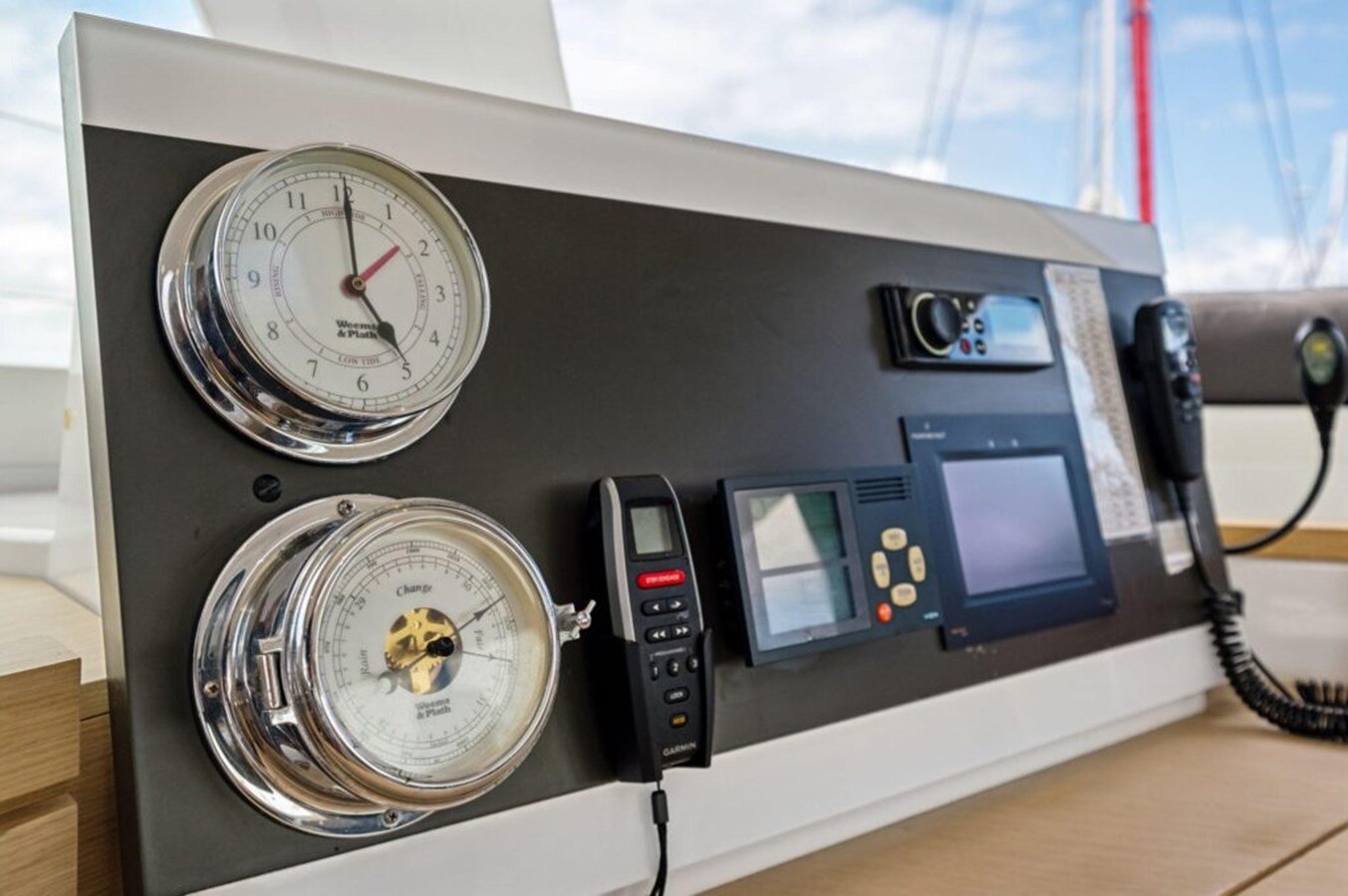 2018-fountaine-pajot-40-f39e22