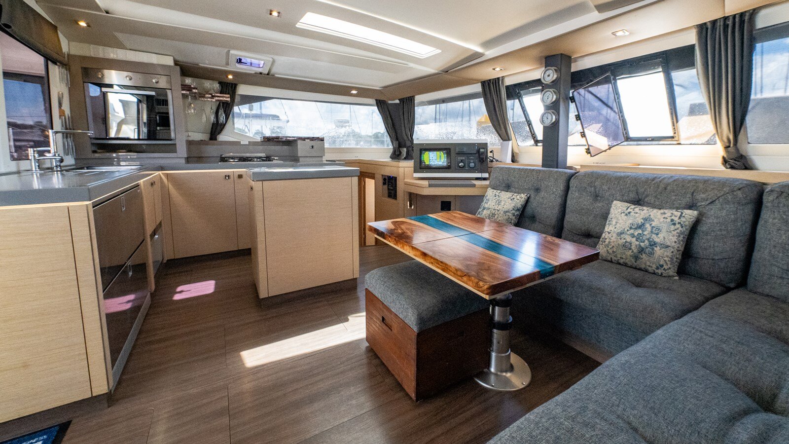 2018-fountaine-pajot-45-9-6635c9