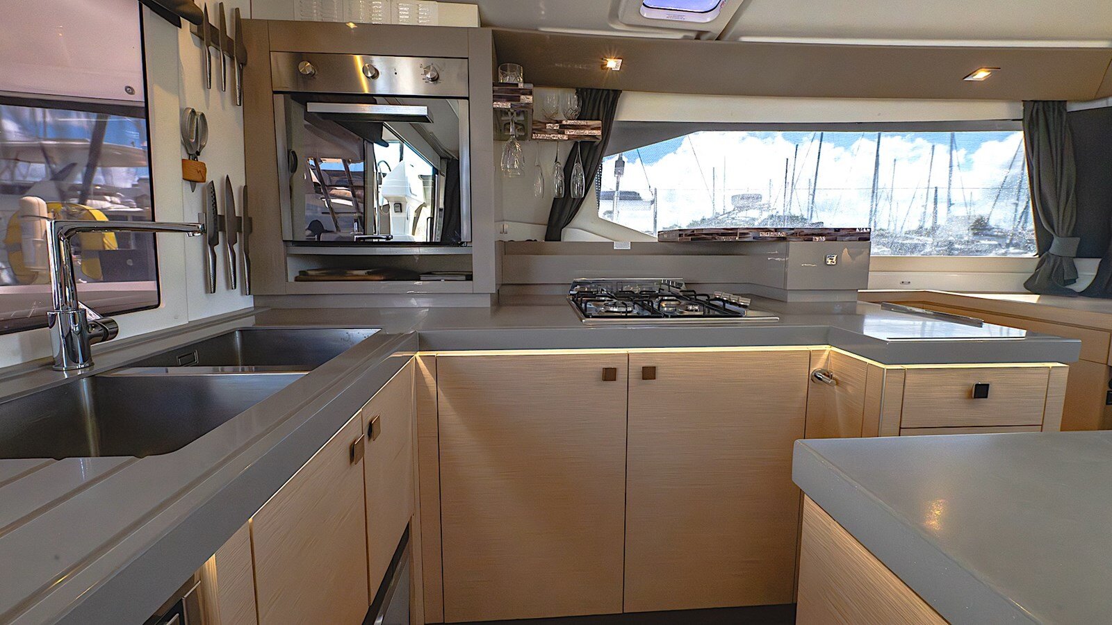 2018-fountaine-pajot-45-9-6635c9