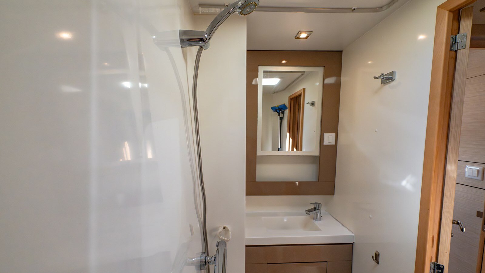 2018-fountaine-pajot-45-9-6635c9