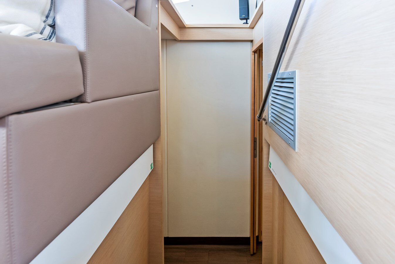 2018-fountaine-pajot-50-a114e9