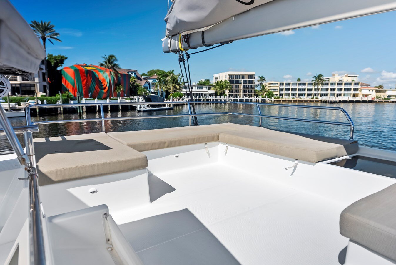 2018-fountaine-pajot-50-a114e9