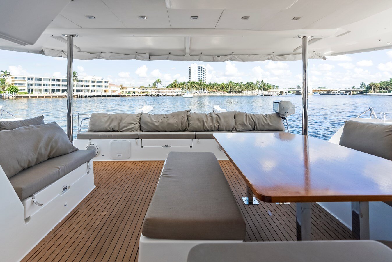 2018-fountaine-pajot-50-a114e9