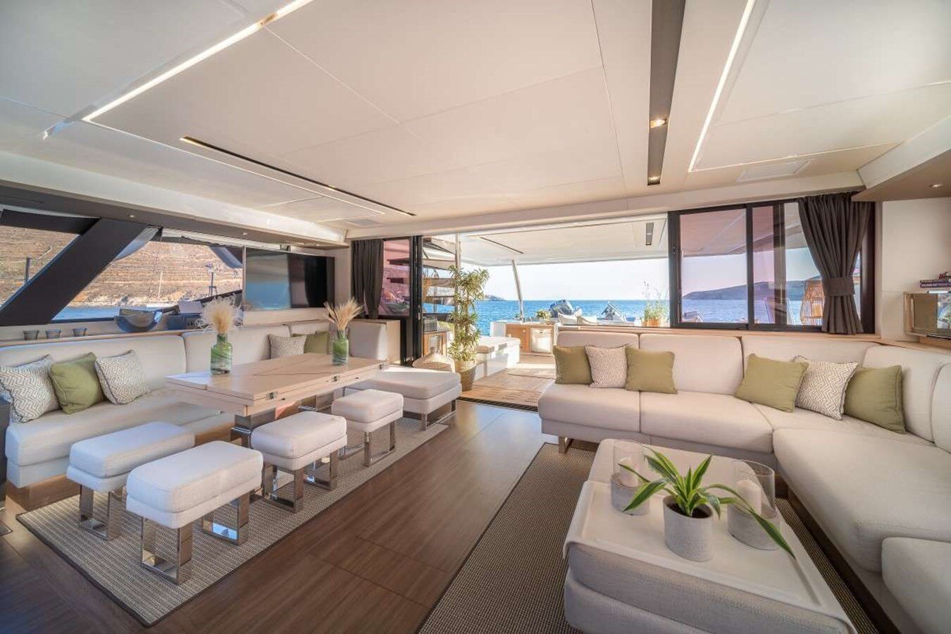 2018-fountaine-pajot-67-669929