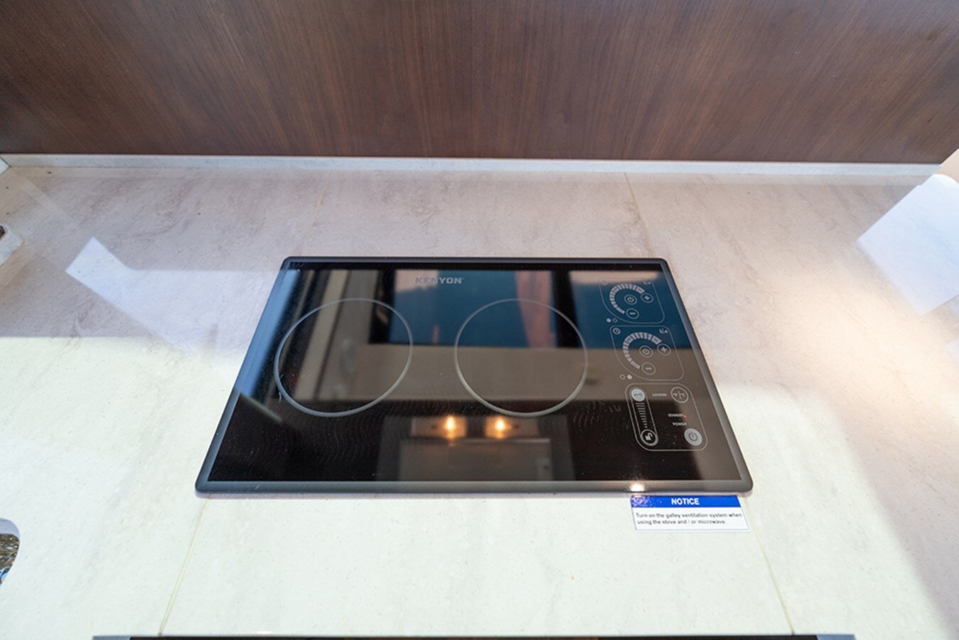 2018-galeon-yachts-51-9150bd