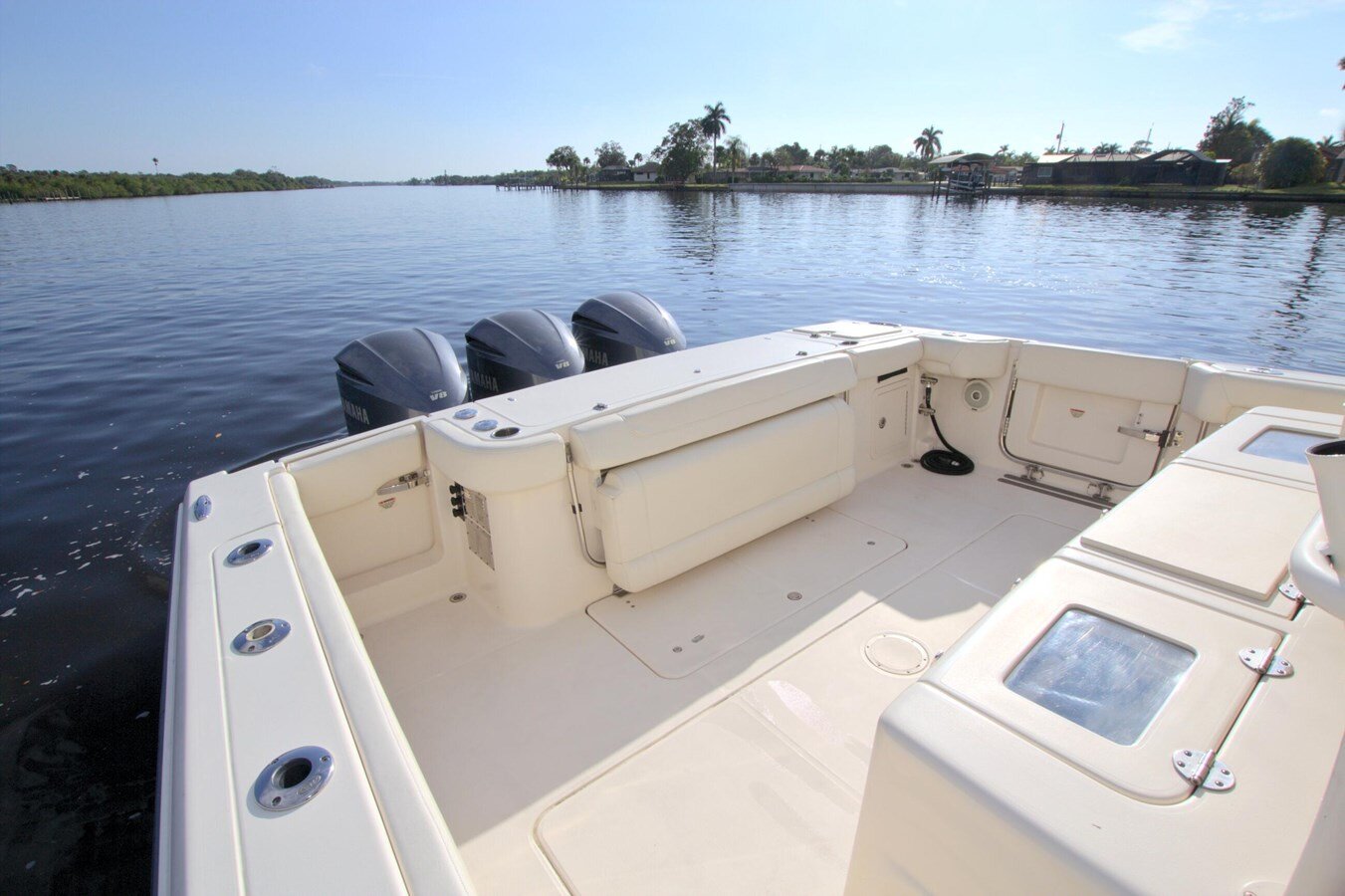 2018-grady-white-37-6a6ec2