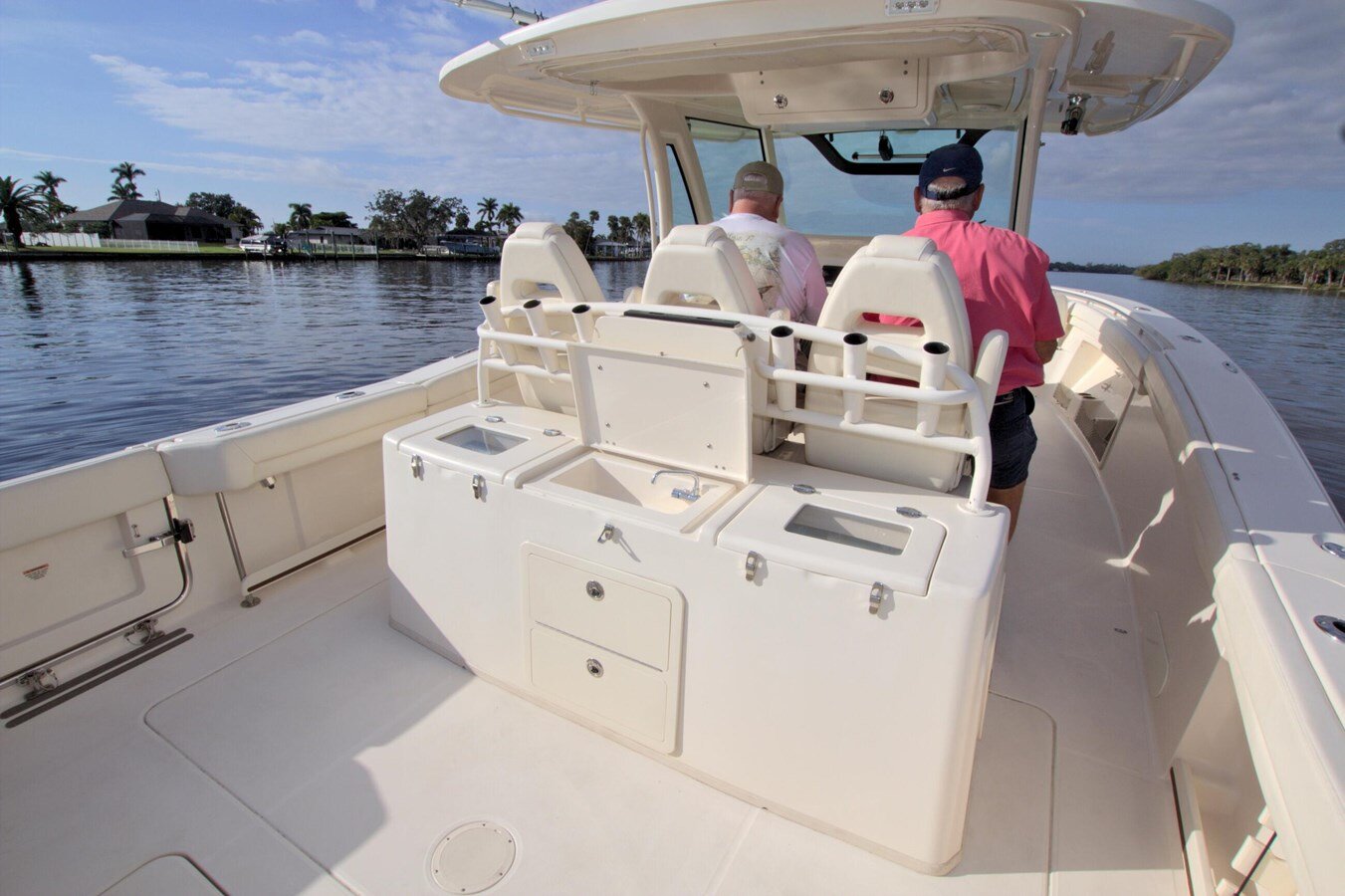 2018-grady-white-37-6a6ec2