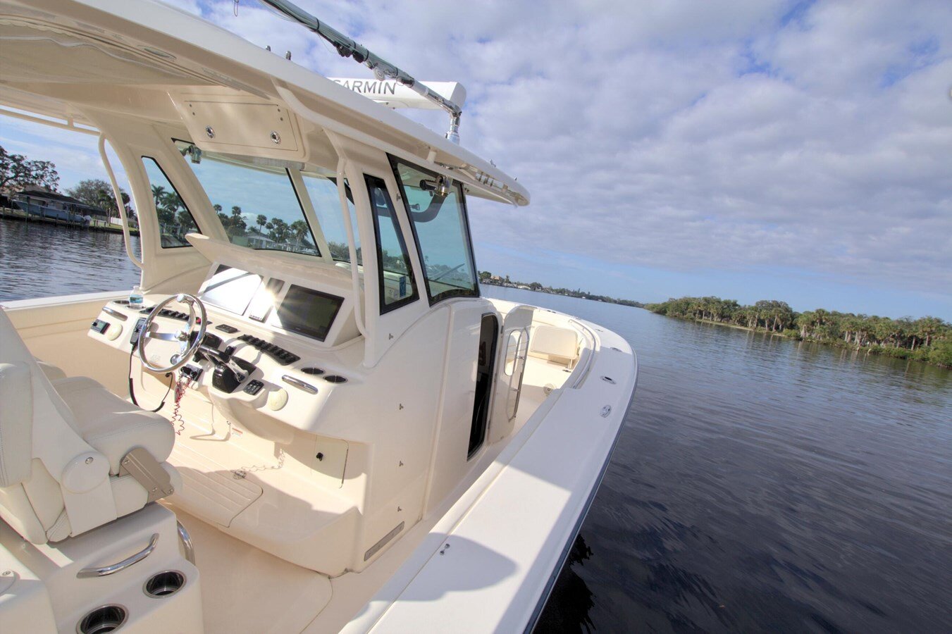 2018-grady-white-37-6a6ec2