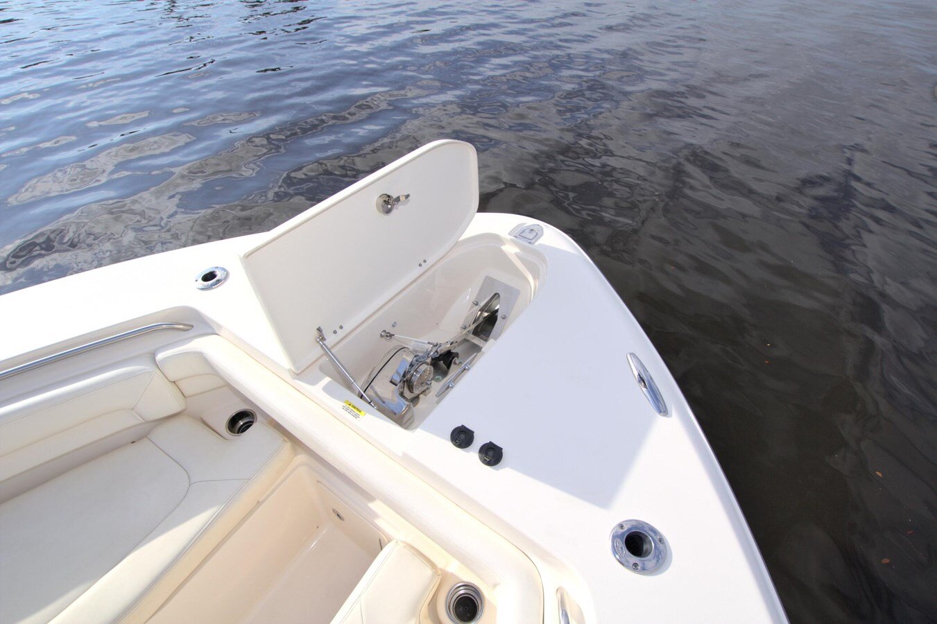 2018-grady-white-37-6a6ec2