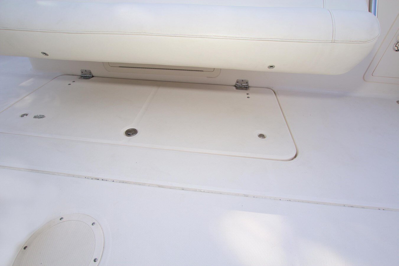 2018-grady-white-37-6a6ec2