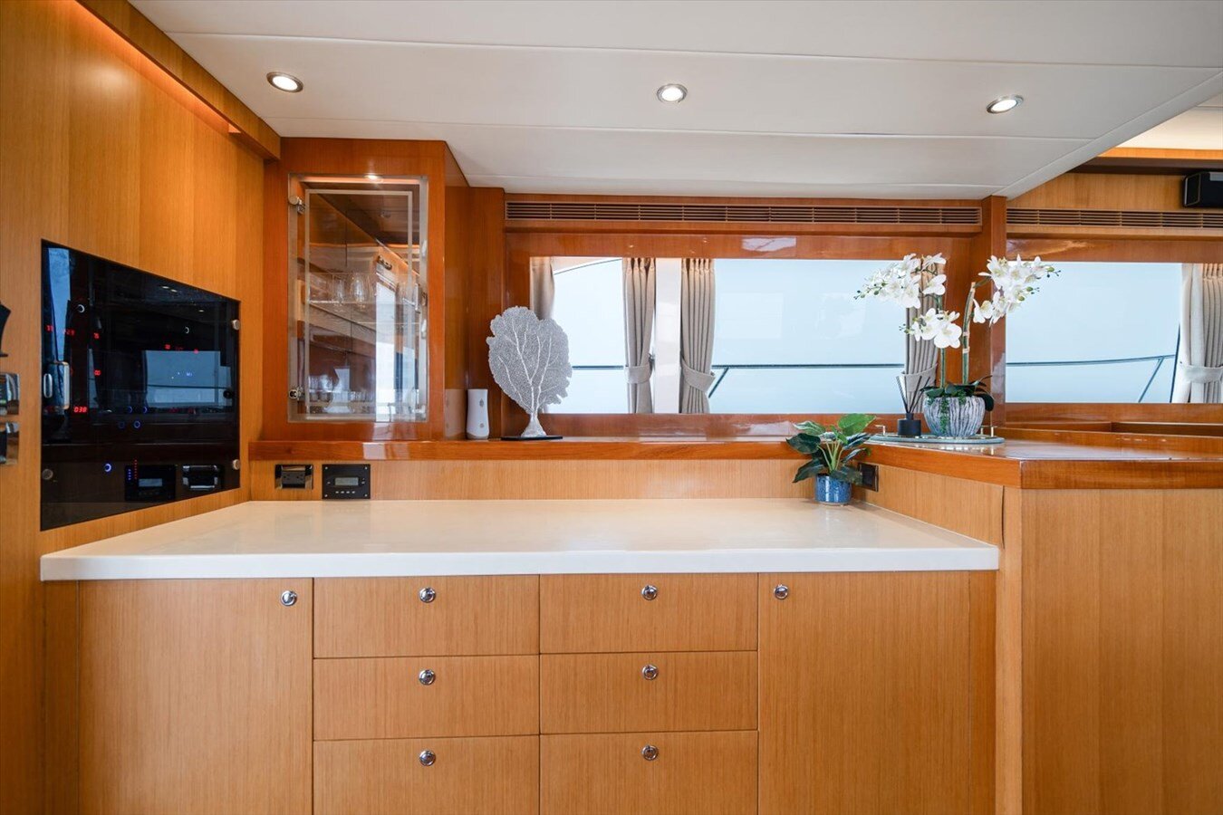 2018-horizon-yacht-52-51d4db