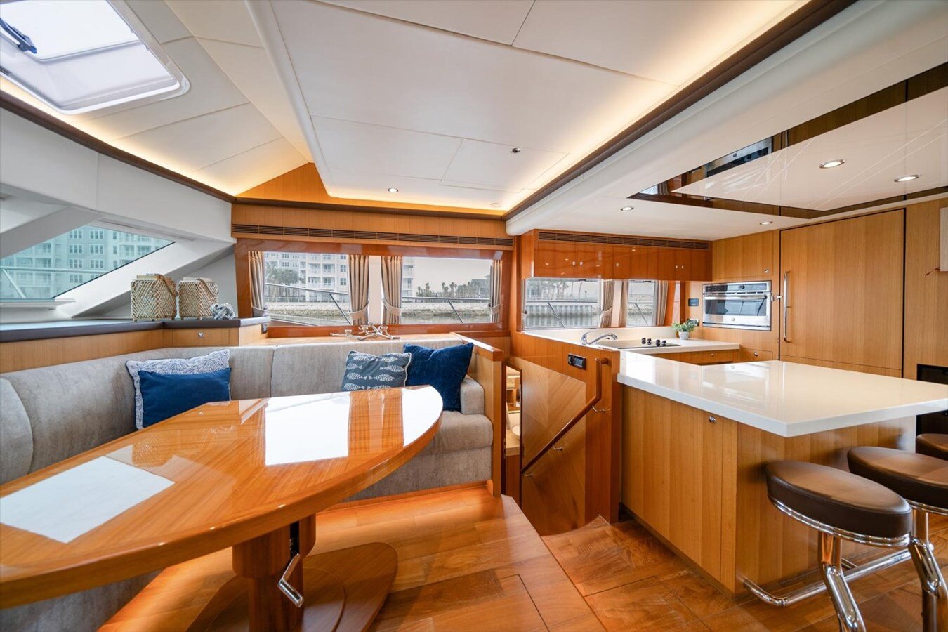 2018-horizon-yacht-52-51d4db