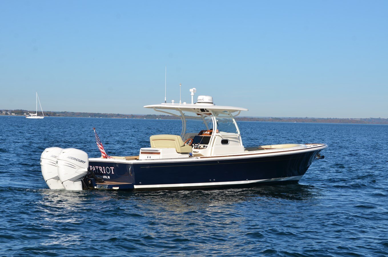 2018-hunt-yachts-32-1-0c843d