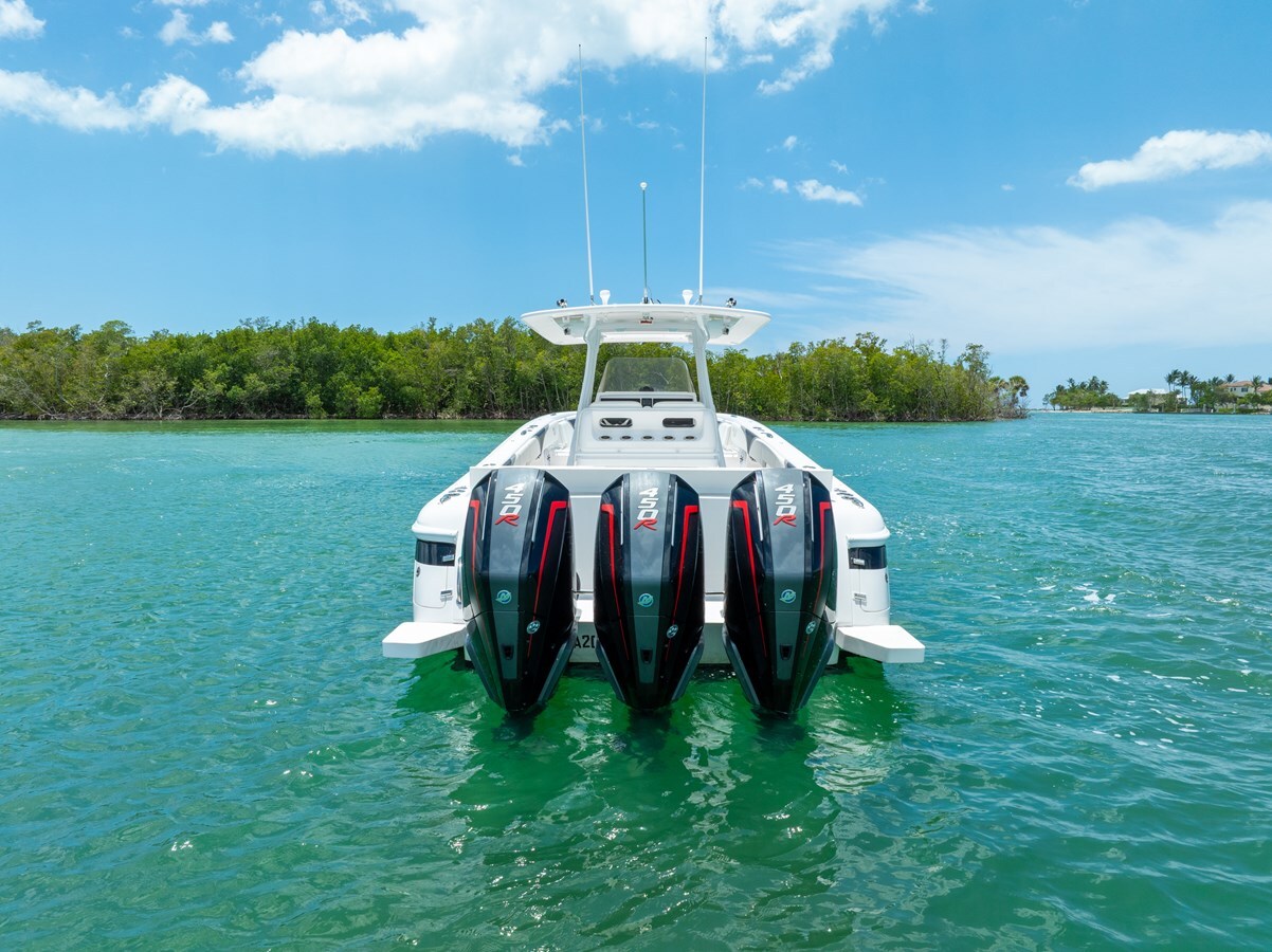 2018-intrepid-powerboats-inc-37-9-e90432