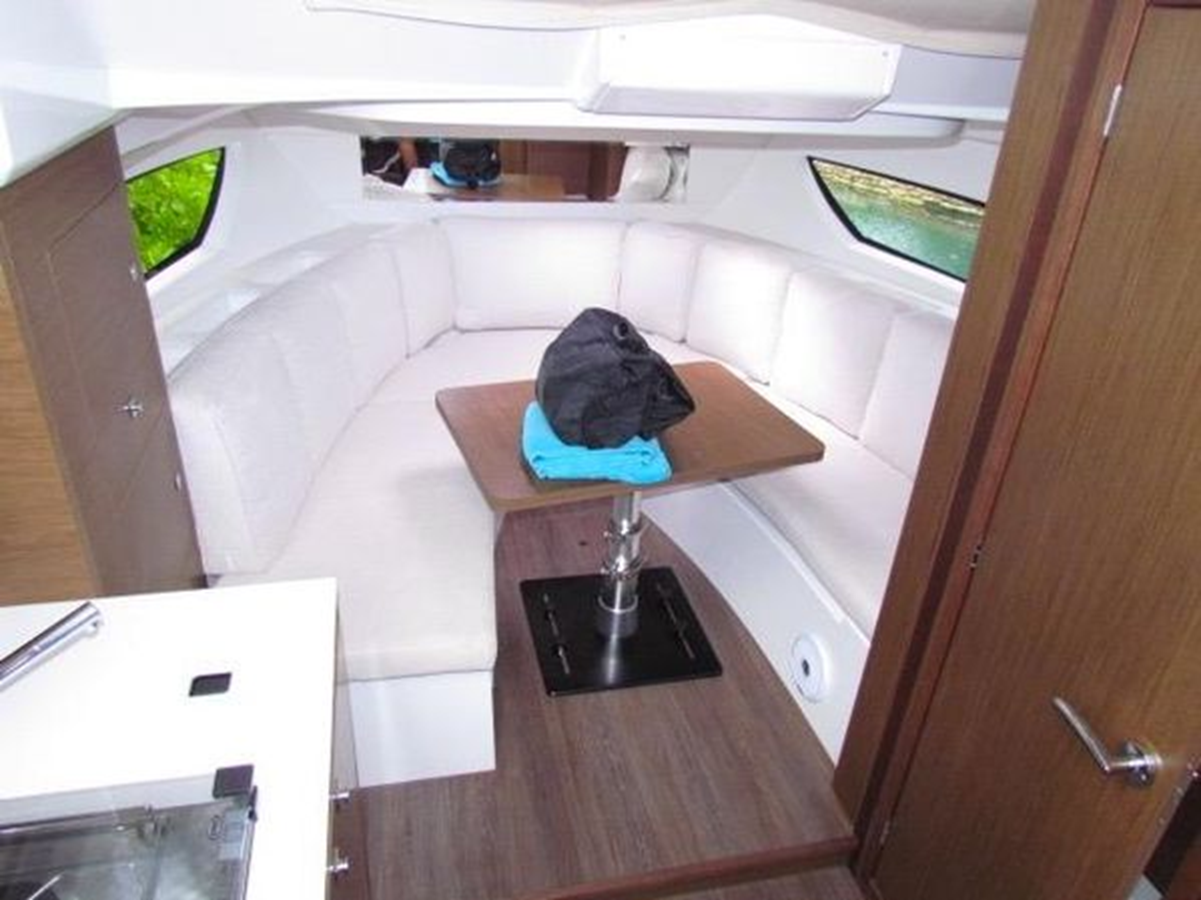 2018-jeanneau-33-403775