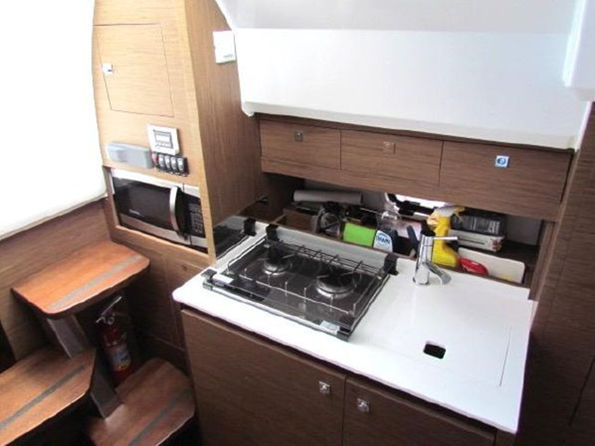 2018-jeanneau-33-403775