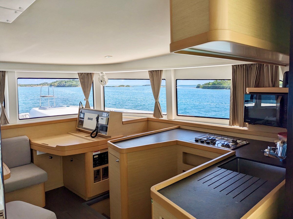 2018-lagoon-42-1-f1a011