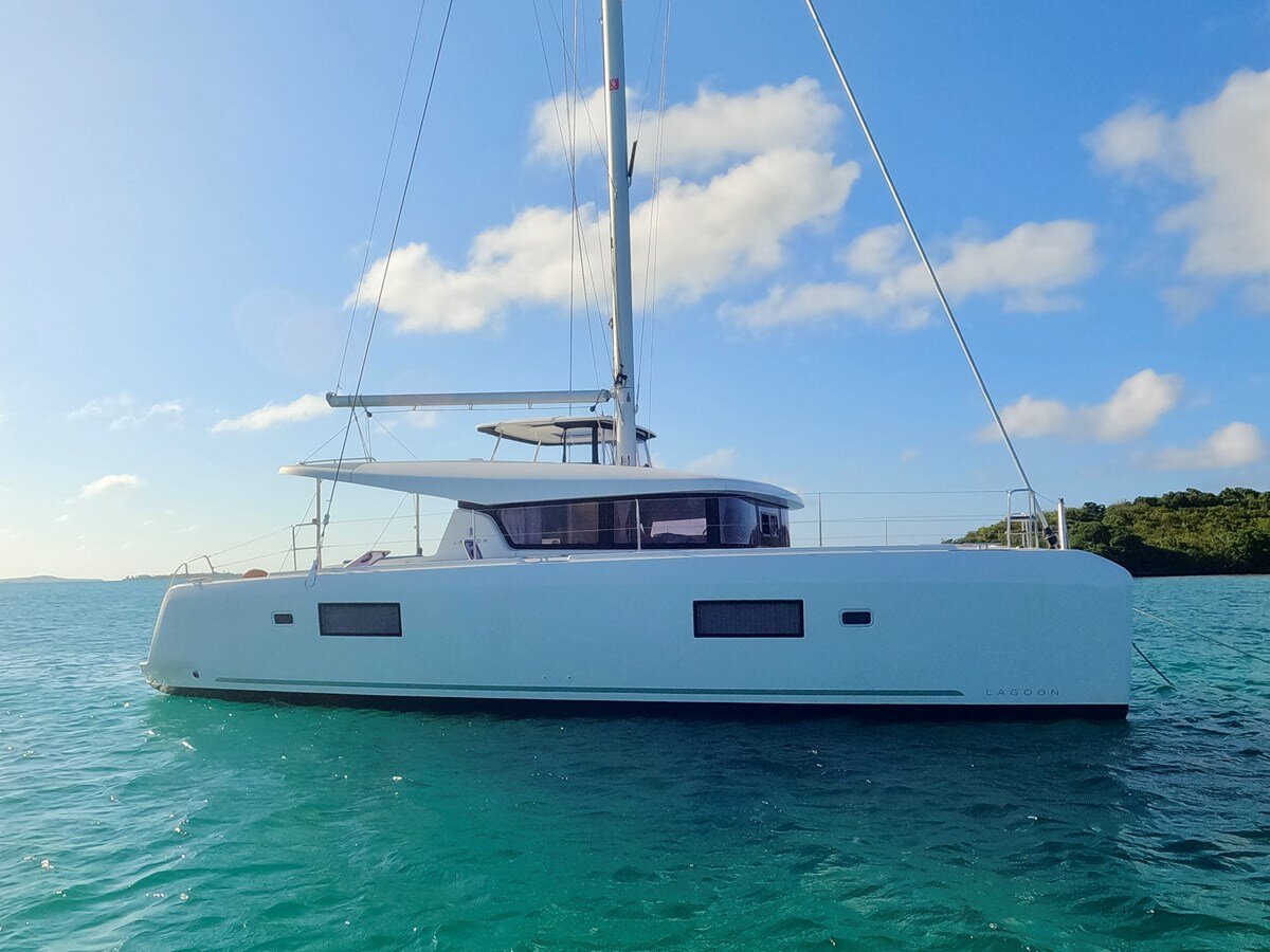 2018-lagoon-42-1-f1a011